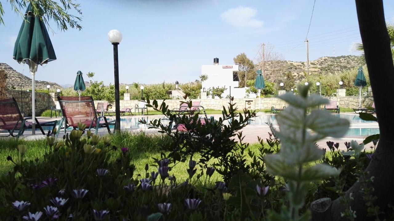 Dimitris Villa Hotel Matala  Bagian luar foto