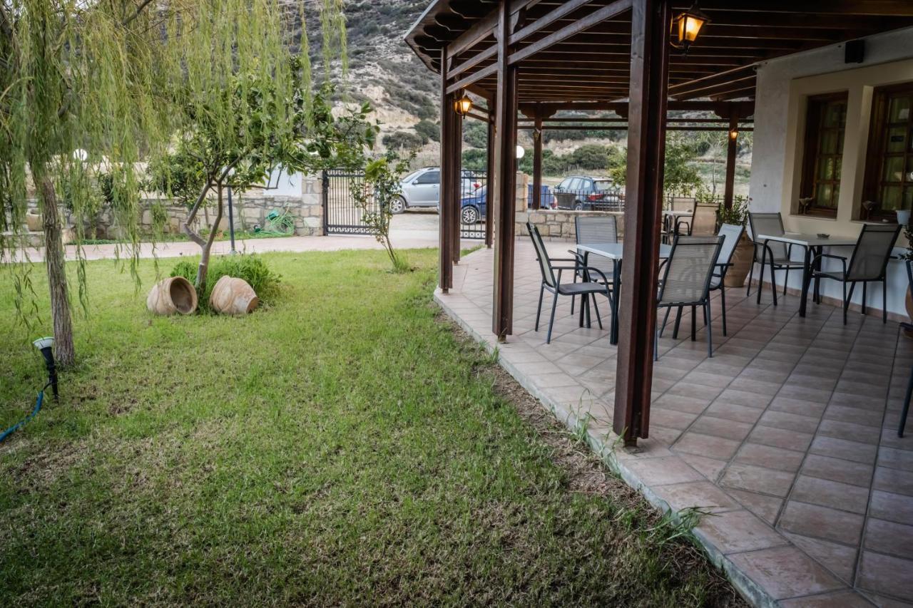 Dimitris Villa Hotel Matala  Bagian luar foto