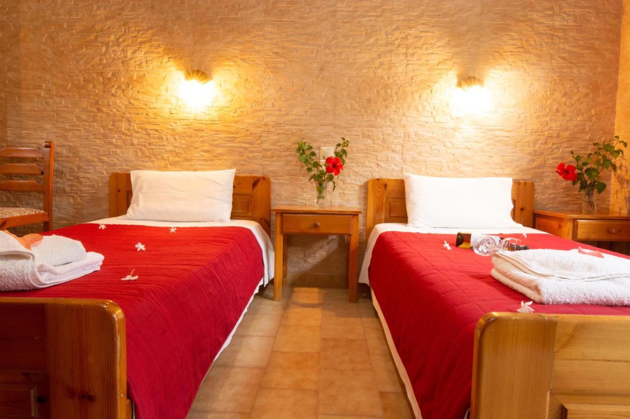 Dimitris Villa Hotel Matala  Bagian luar foto
