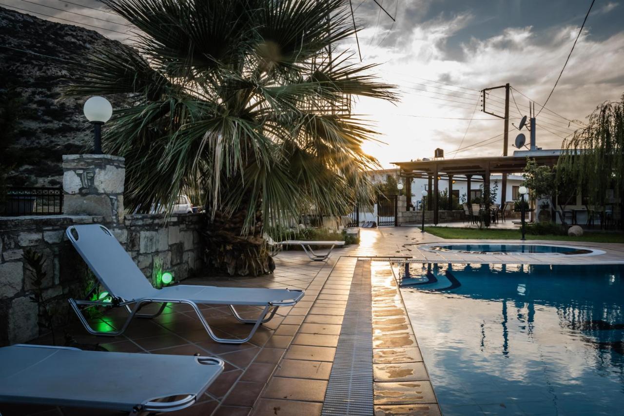 Dimitris Villa Hotel Matala  Bagian luar foto